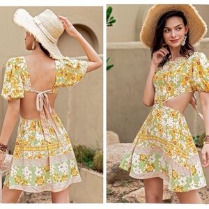 Rusttydustty puff sleeve tied backless mini dress with floral print Large New